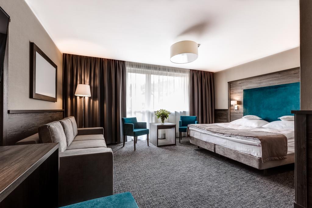 Hotel Konradowka Wellness & Spa - 300 Metrow Do Centrum Karpacz Room photo